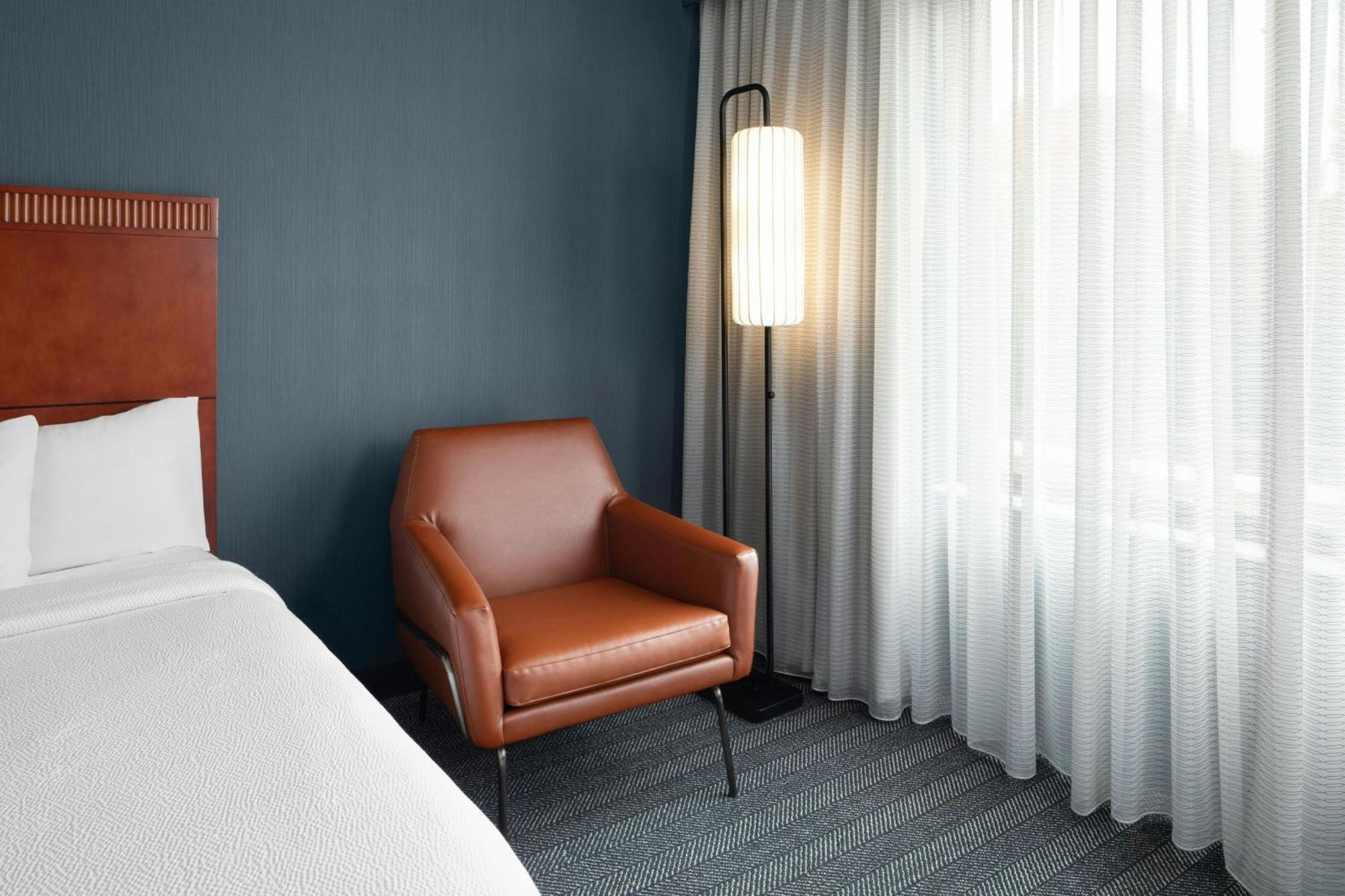 Courtyard By Marriott Knoxville Airport Алкоа Экстерьер фото